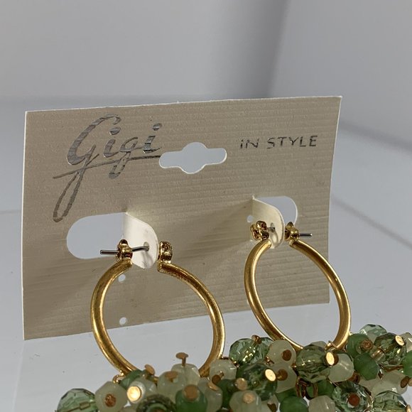 Gigi In Style Gold Tone Earrings Cluster Two Tone Green Beads Hoops 1.75" Long - Picture 4 of 5